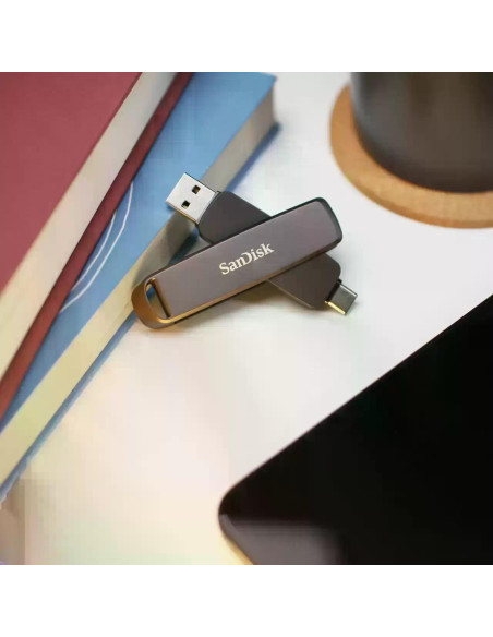 SanDisk Флаш памет Extreme PRO Dual Drive 2TB, USB-A, USB-C